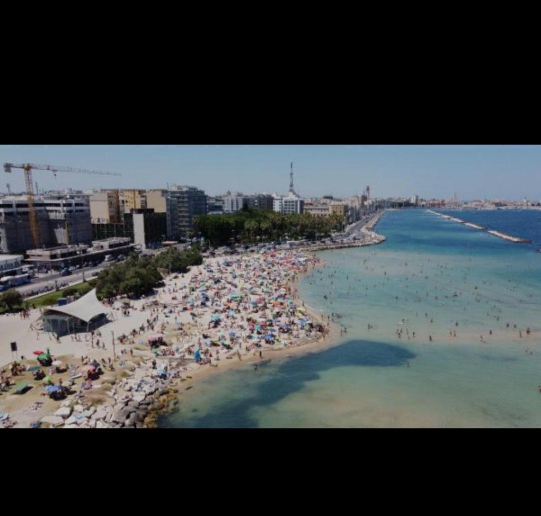 Casa Vacanze Manthy Posizione Centrale בארי מראה חיצוני תמונה